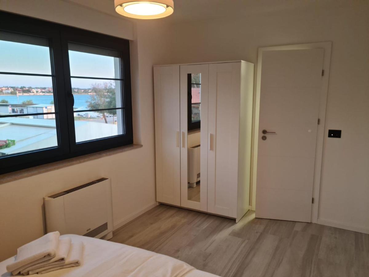 Appartments Akrapovic Vrsi Esterno foto