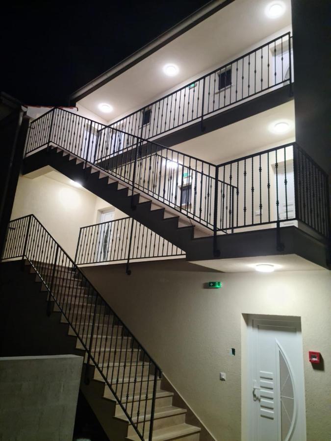 Appartments Akrapovic Vrsi Esterno foto