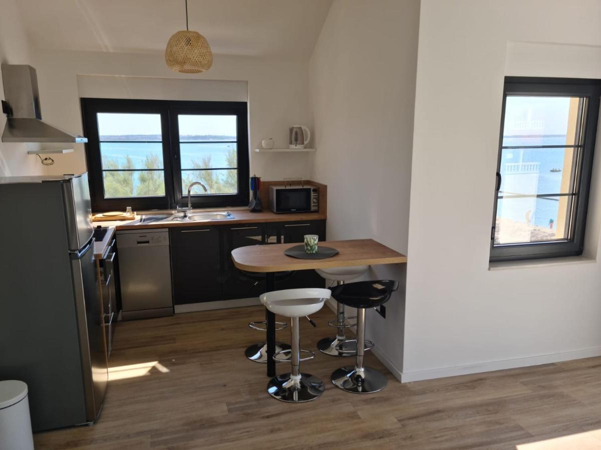Appartments Akrapovic Vrsi Esterno foto